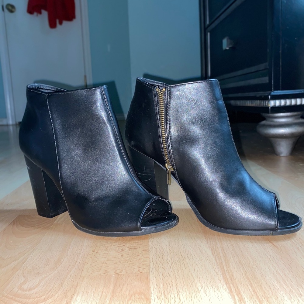 Black heels